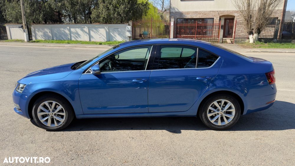 Skoda Octavia 2.0 TDI DSG Style - 4