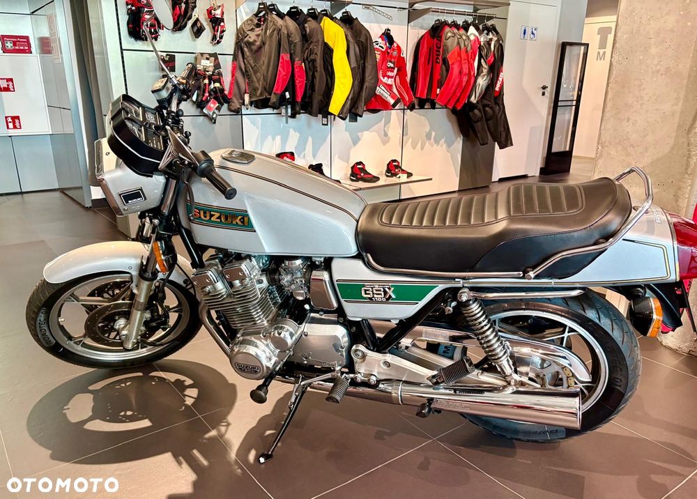 Suzuki GSX - 6