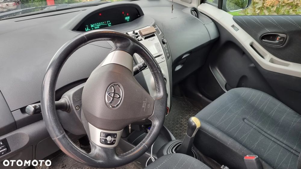 Toyota Yaris - 20