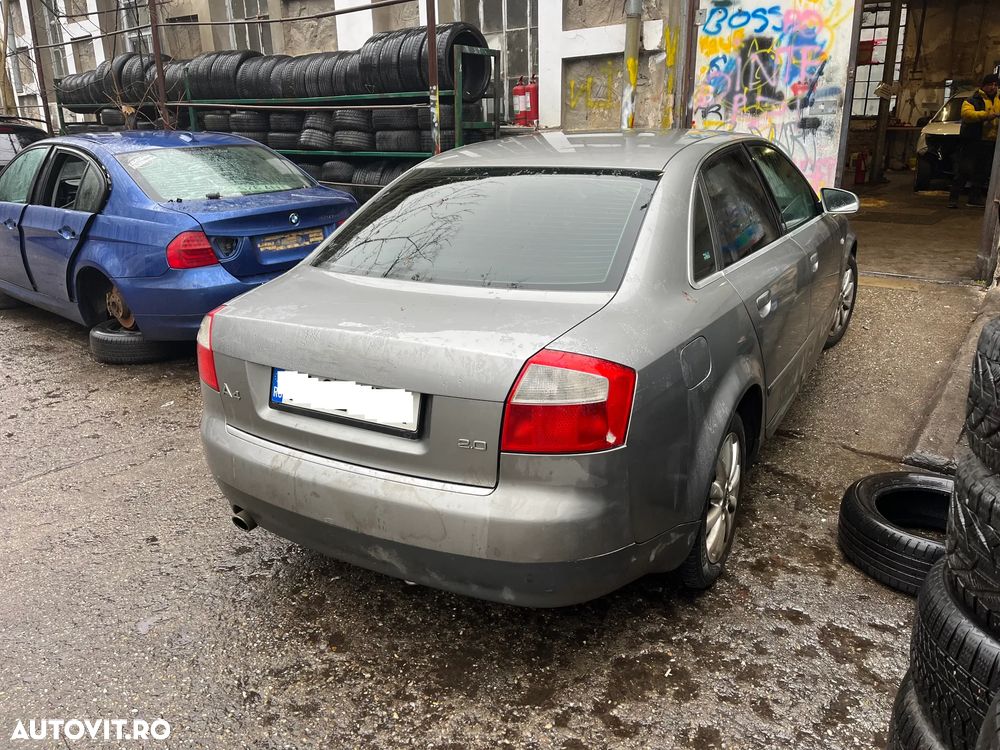 Dezmembrez Audi A4 B6 berlina gri 2.0 benzina 2002 - 3