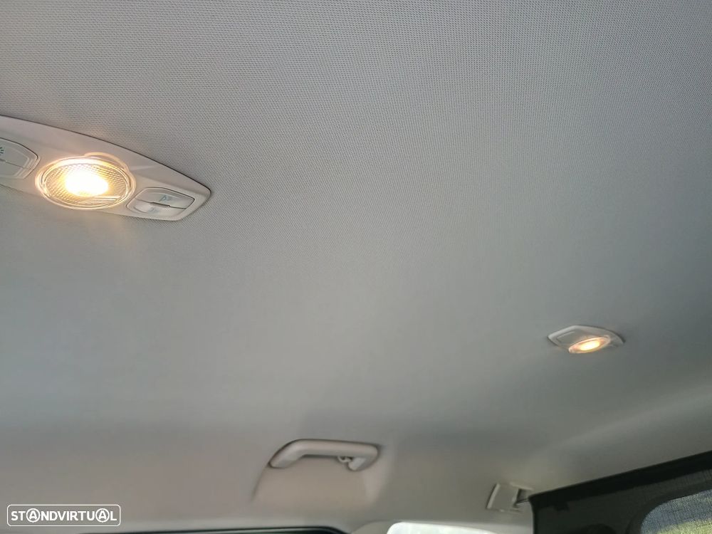 Ford Focus SW 1.0 EcoBoost S&S Titanium - 23