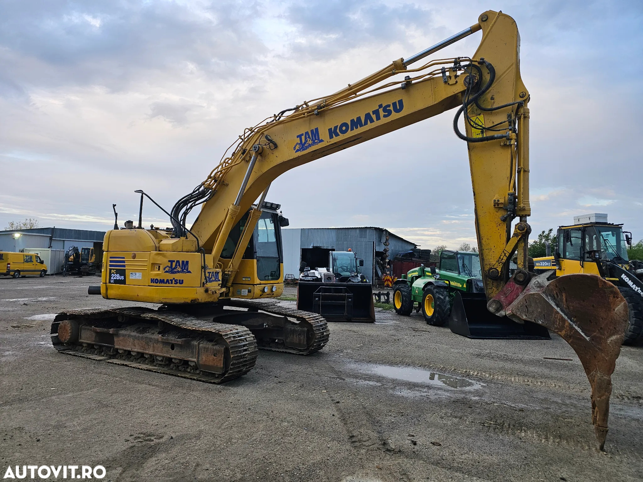 Komatsu PC228 USLC excavator pe senile compact - 4