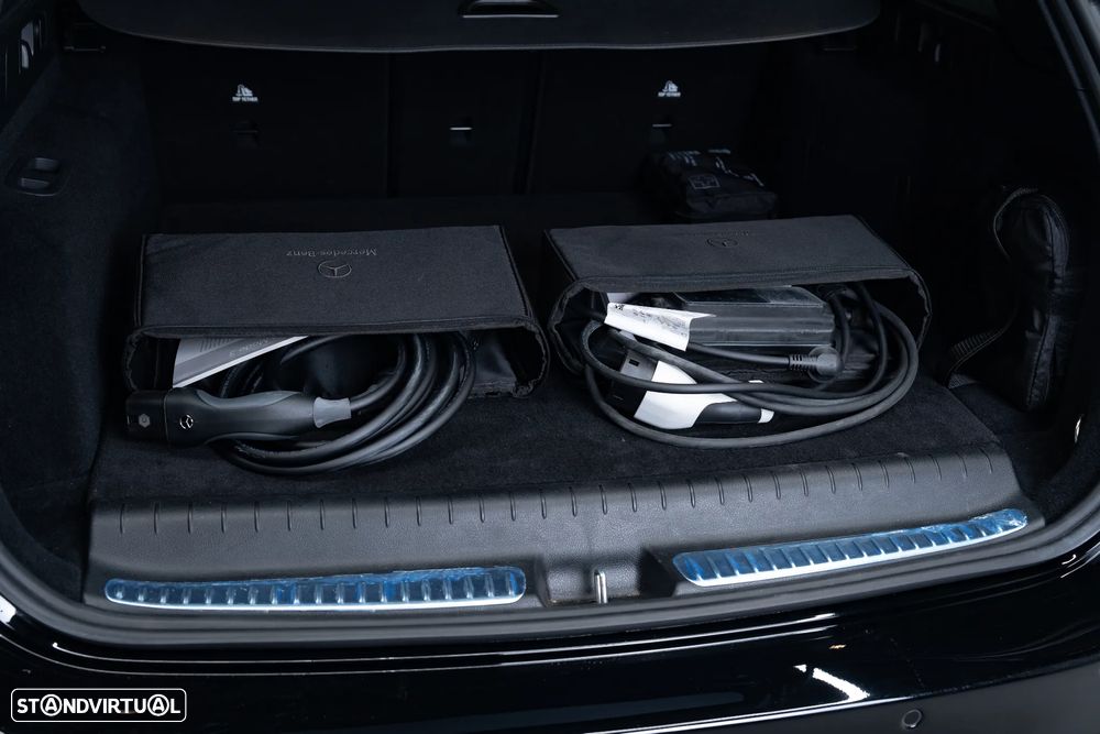 Mercedes-Benz C 300 e AMG Line - 13