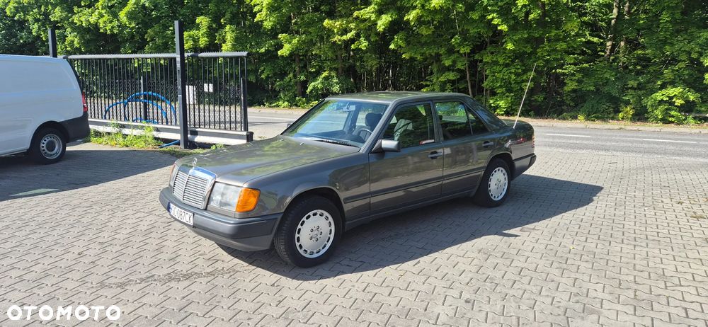 Mercedes-Benz W124 (1984-1993) - 9