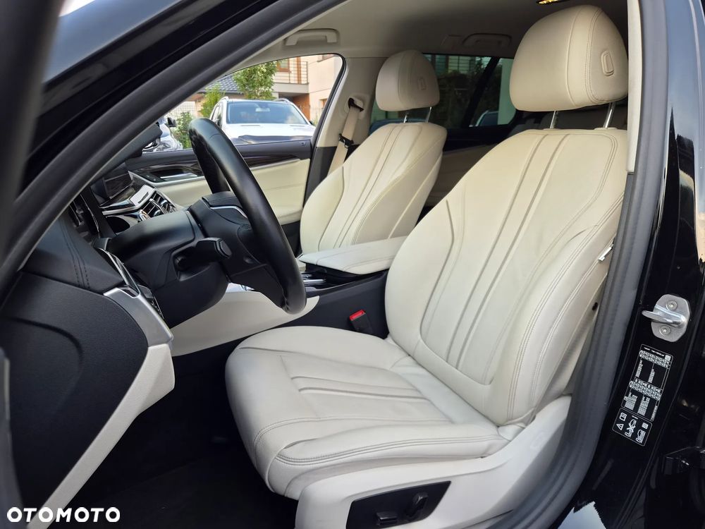 BMW Seria 5 520d xDrive Luxury Line sport - 9