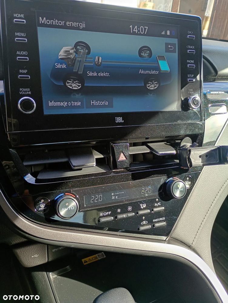Toyota Camry 2.5 Hybrid Executive CVT - 21