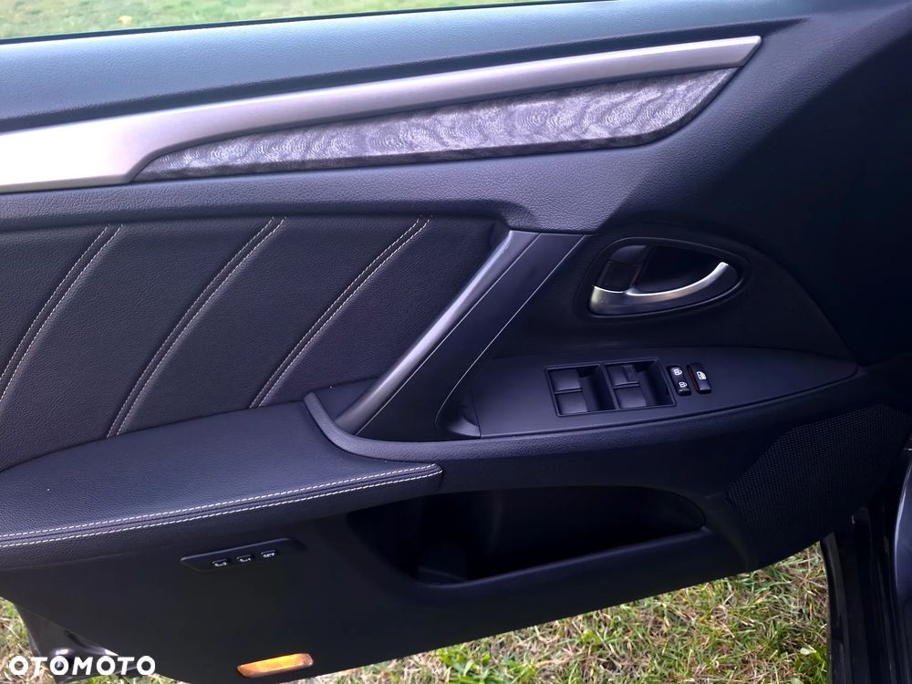Toyota Avensis - 29