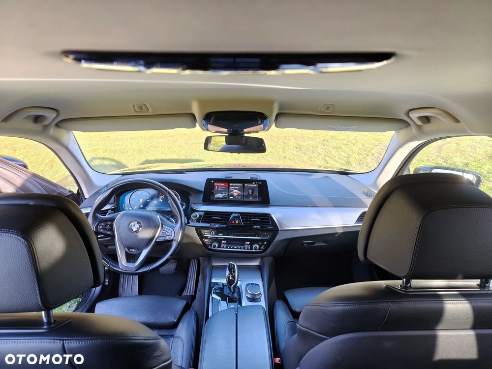 BMW Seria 5 525d - 21