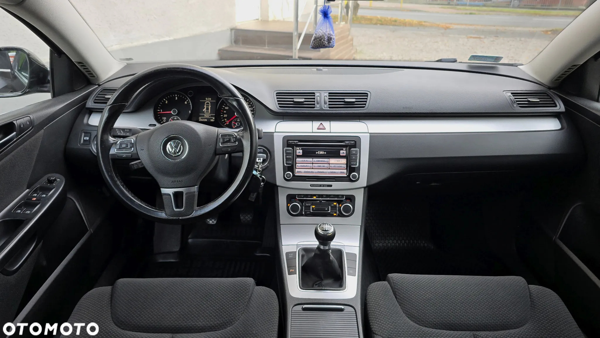 Volkswagen Passat 2.0 TDI DPF BlueMot Comfortline - 19