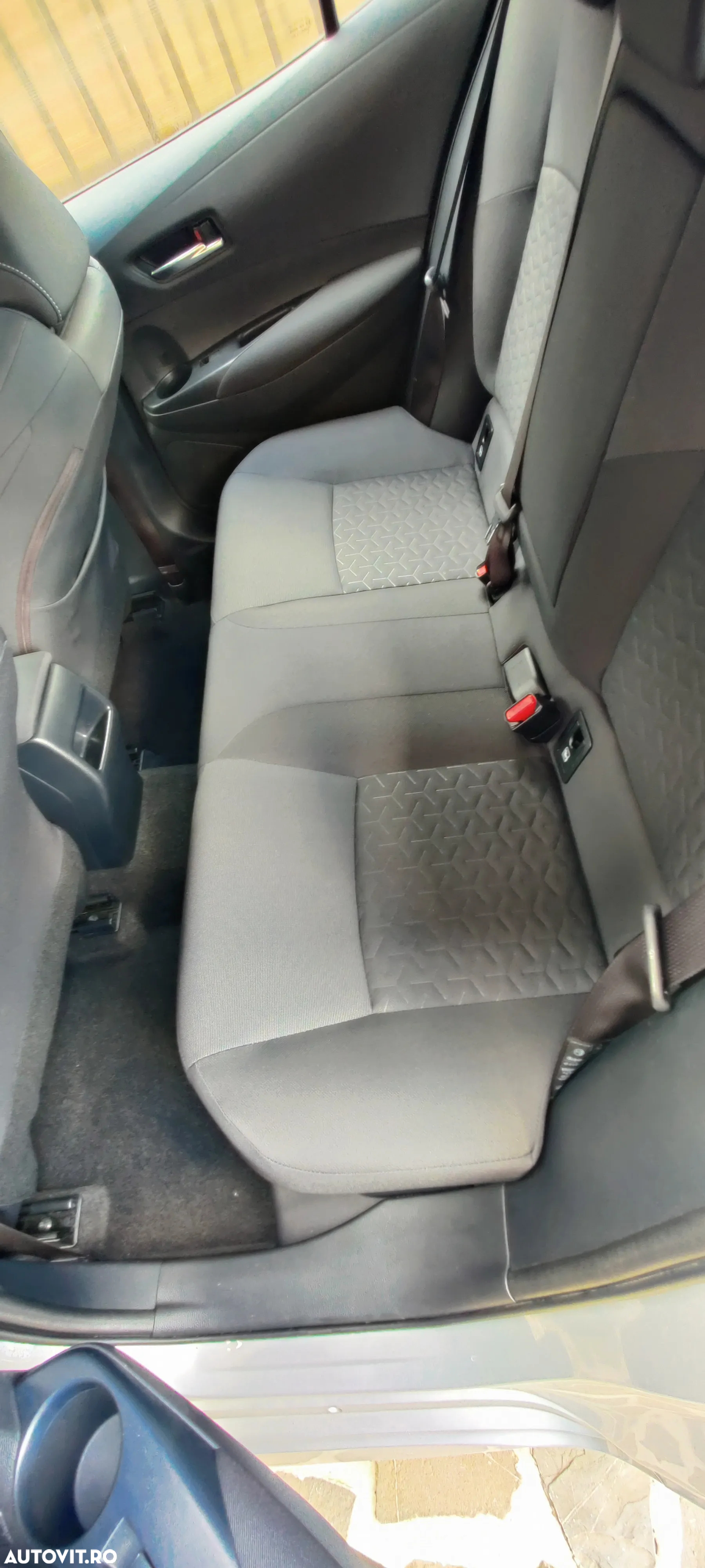 Toyota Corolla 1.8 HSD Dynamic - 19