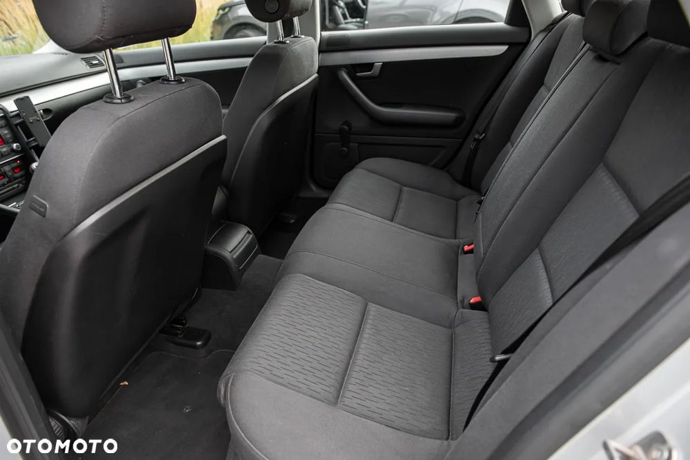 Audi A4 Limousine - 20