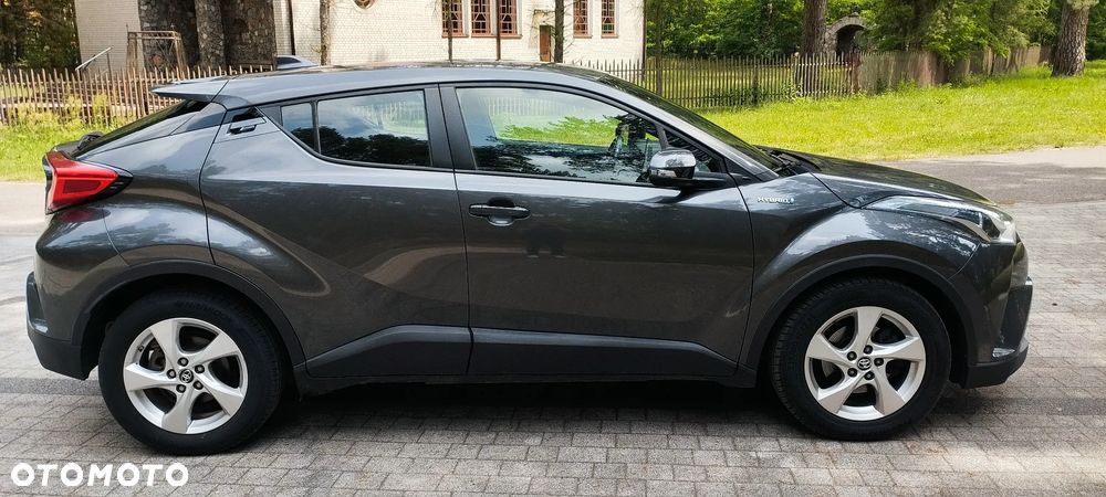 Toyota C-HR Business-Edition - 4