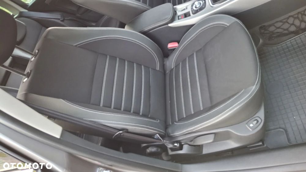 Renault Laguna dCi 150 FAP Start-Stop Bose Edition - 23