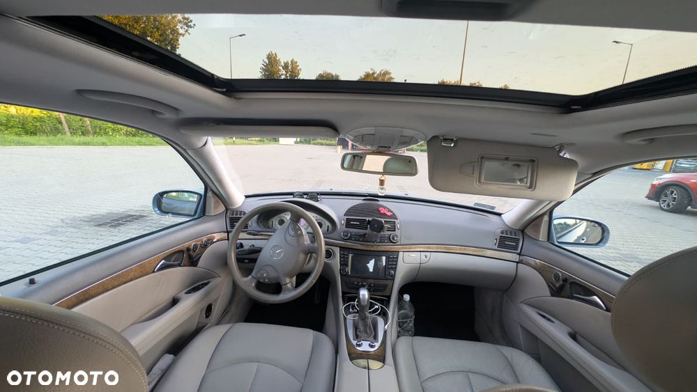 Mercedes-Benz Klasa E 270 CDI T Avantgarde - 3