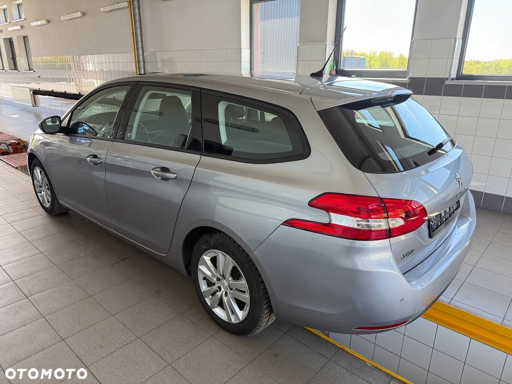 Peugeot 308 PureTech 130 GPF Stop & Start Allure Pack - 2