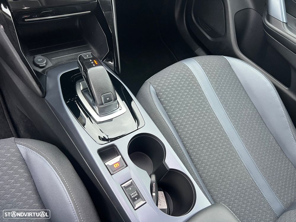 Peugeot 2008 1.5 BlueHDi Allure Pack EAT8 - 14