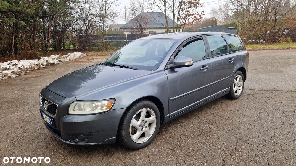 Volvo V50 D3 Momentum - 1
