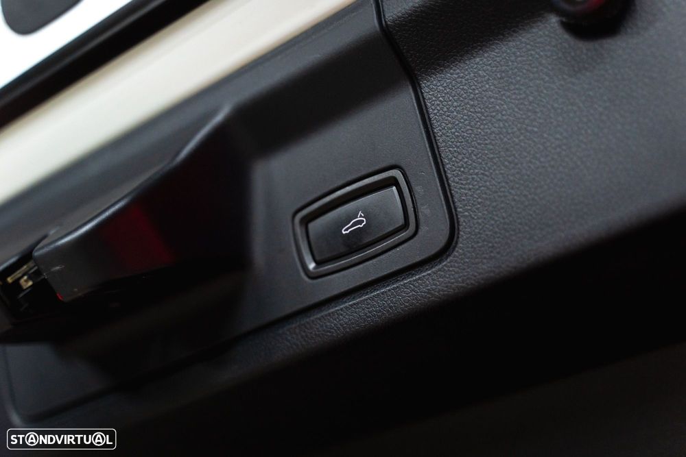 Porsche Panamera Standard - 24