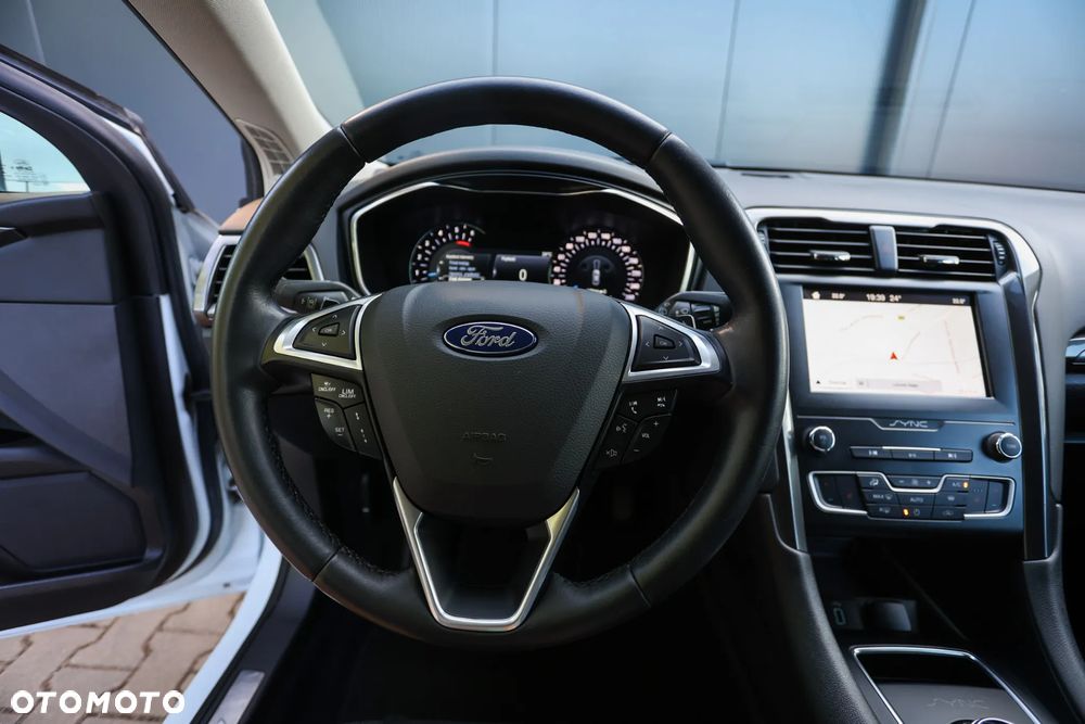 Ford Mondeo 2.0 EcoBlue Titanium - 34
