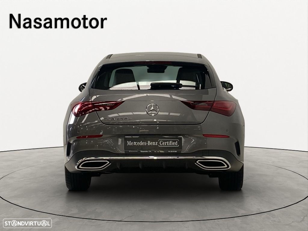 Mercedes-Benz CLA 250 e Shooting Brake AMG Line - 3