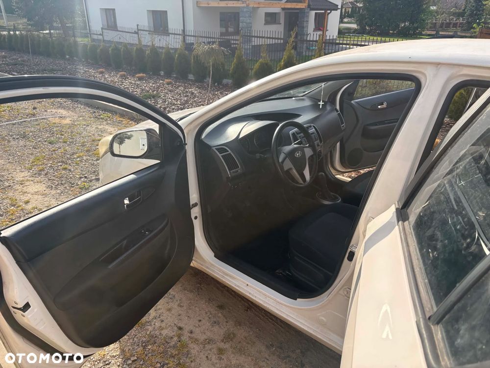 Hyundai i20 1.1 CRDi Comfort - 6