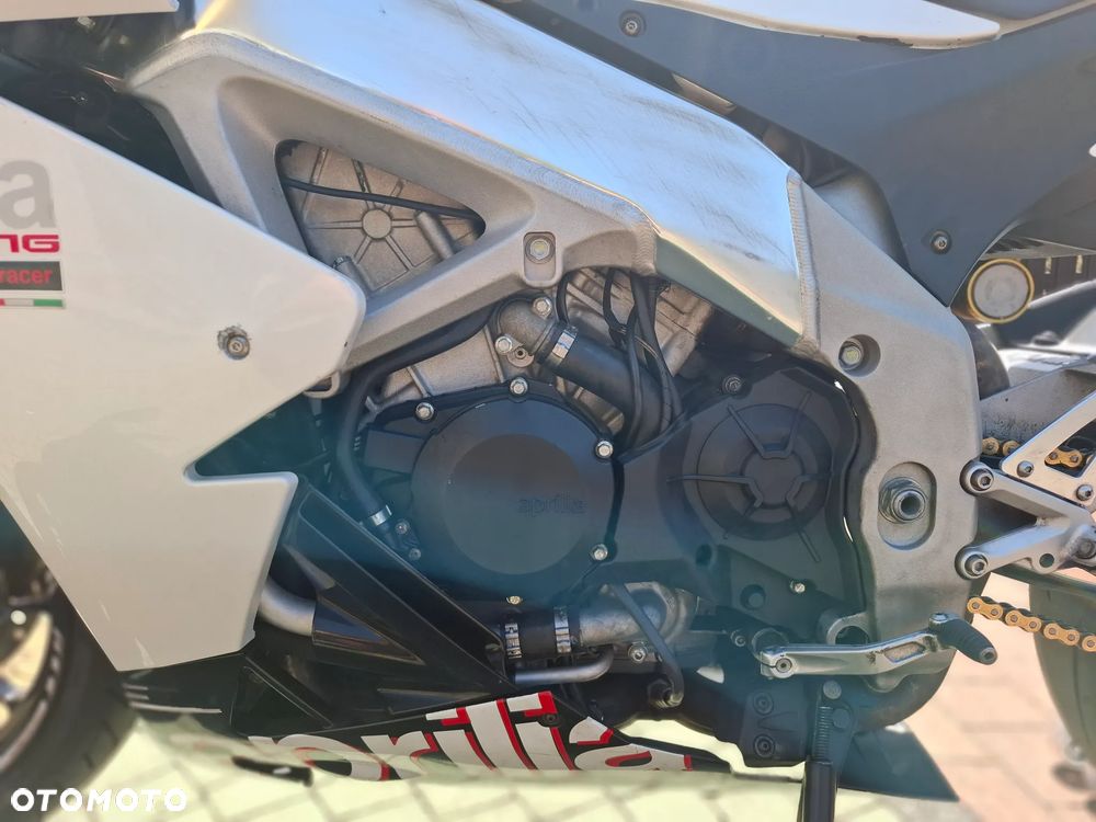 Aprilia RSV - 16