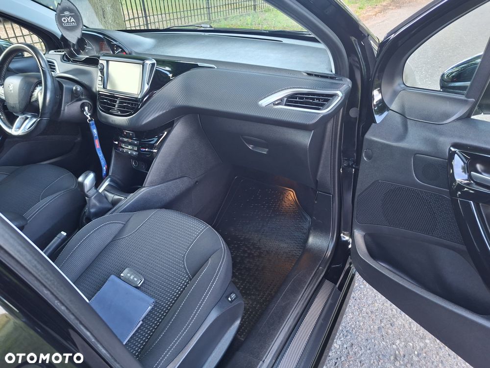 Peugeot 208 1.2 PureTech Allure S&S - 12
