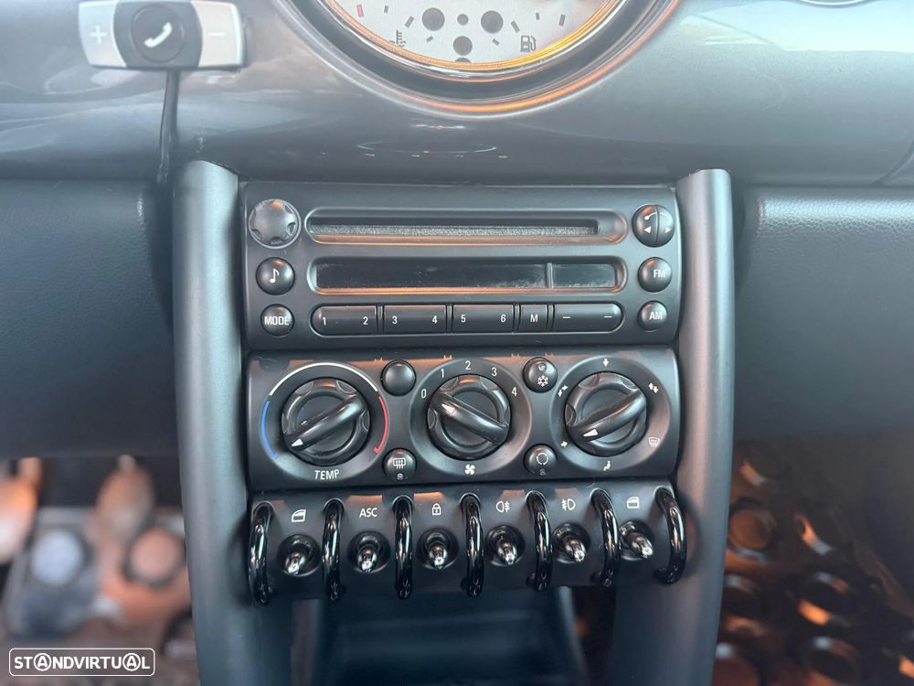 MINI Cabrio Cooper - 13