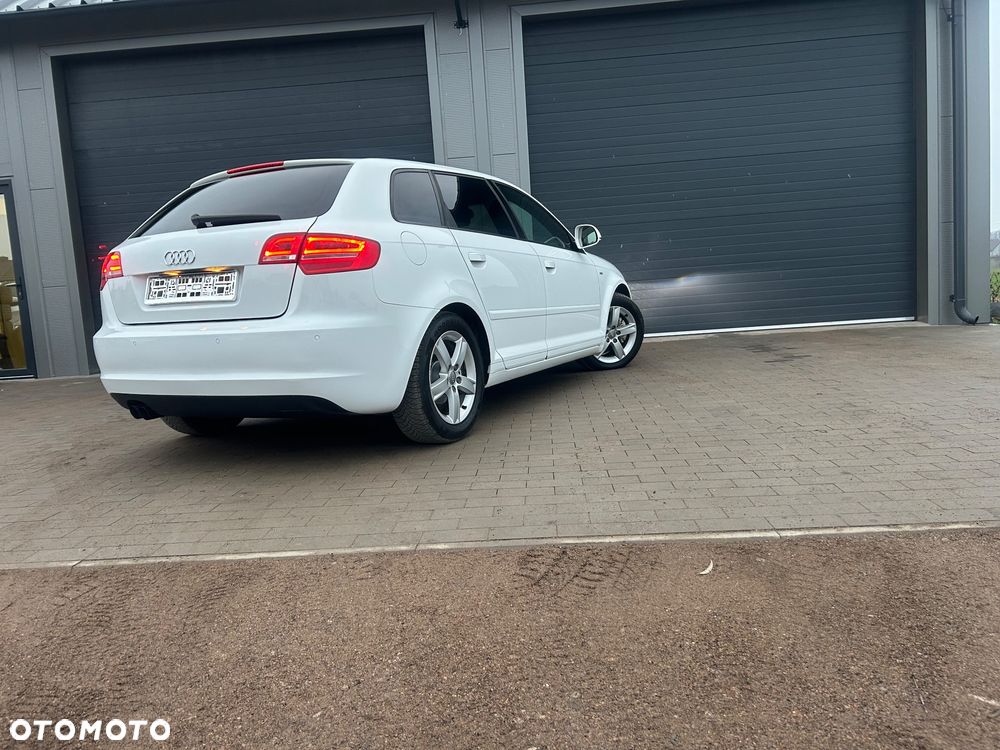 Audi A3 Sportback 1.4 TFSI S line Sportpaket - 3