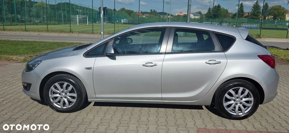 Opel Astra 1.6 - 5