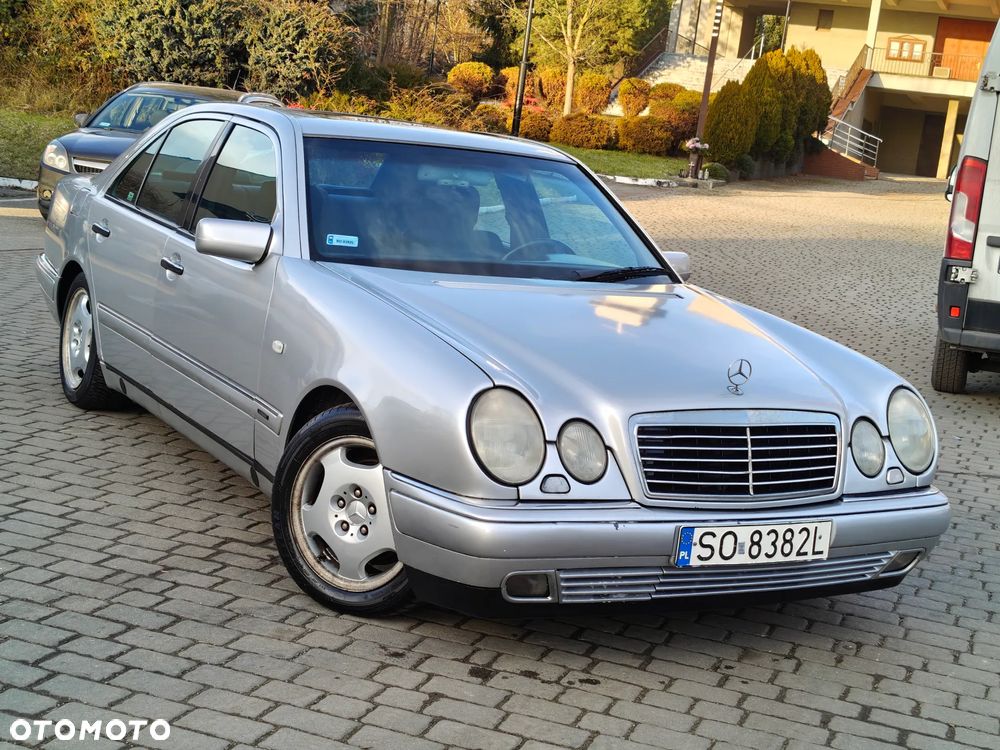 Mercedes-Benz Klasa E - 4