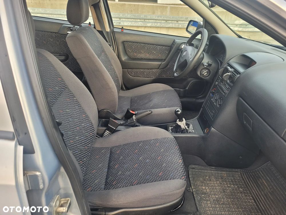 Opel Astra - 10