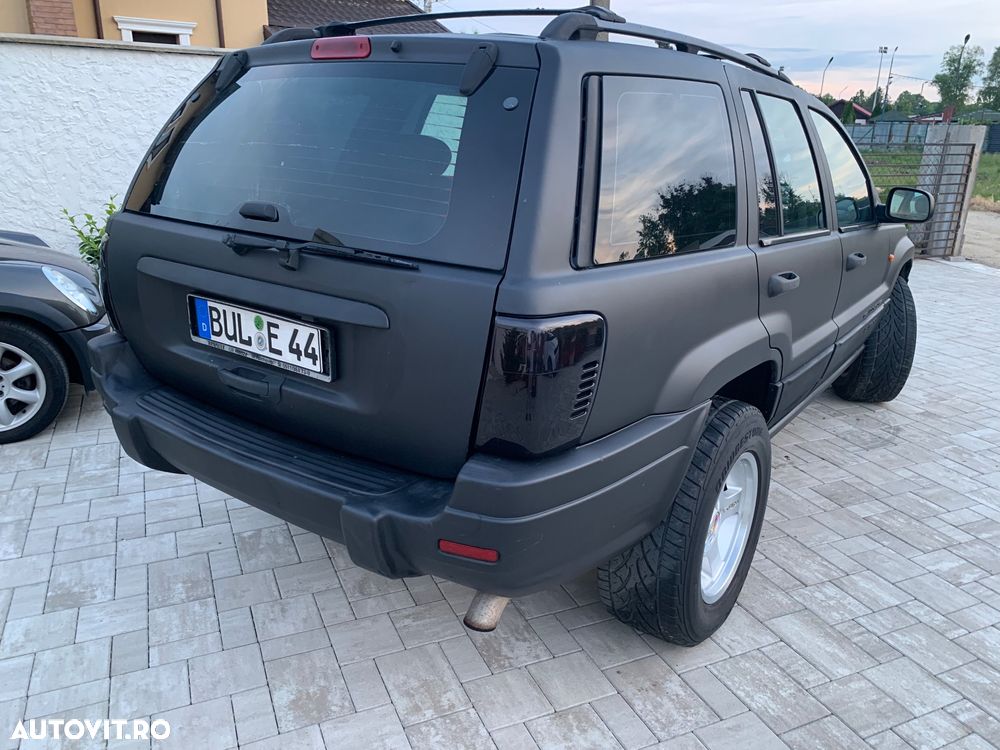 Jeep Grand Cherokee - 13