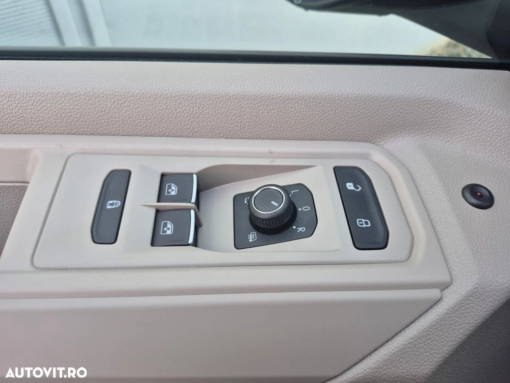 Volkswagen Multivan - 21