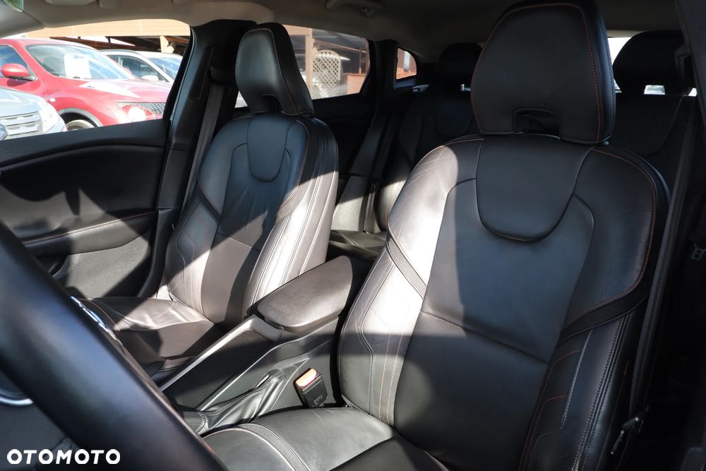 Volvo V40 D2 Powershift Ocean Race - 26