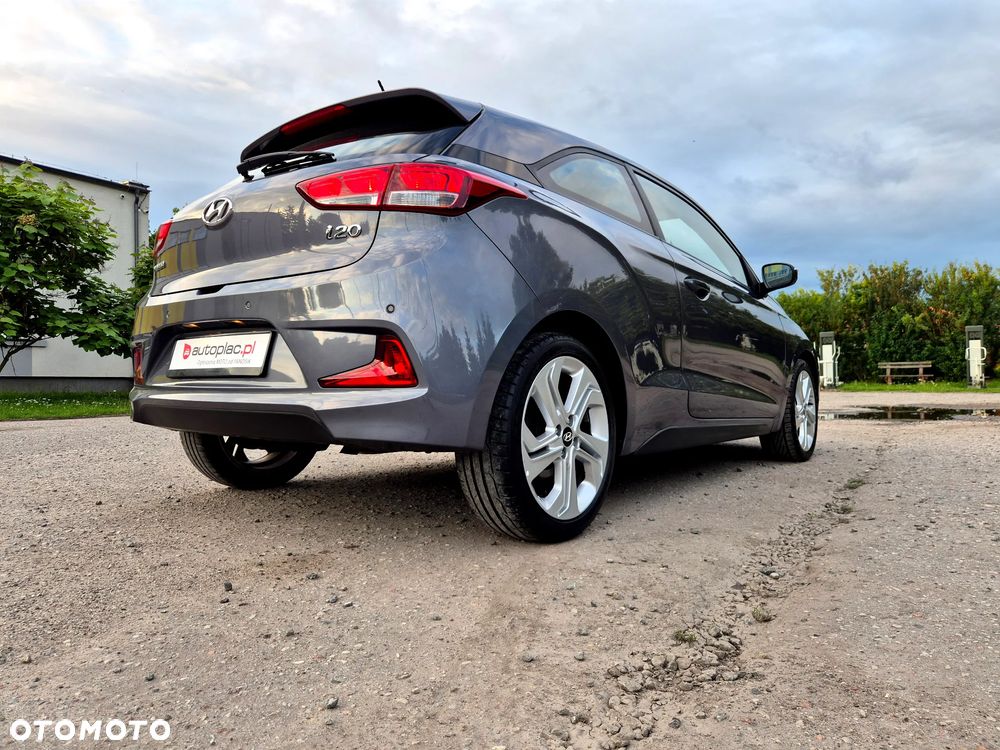 Hyundai i20 1.2 Intro Edition - 12