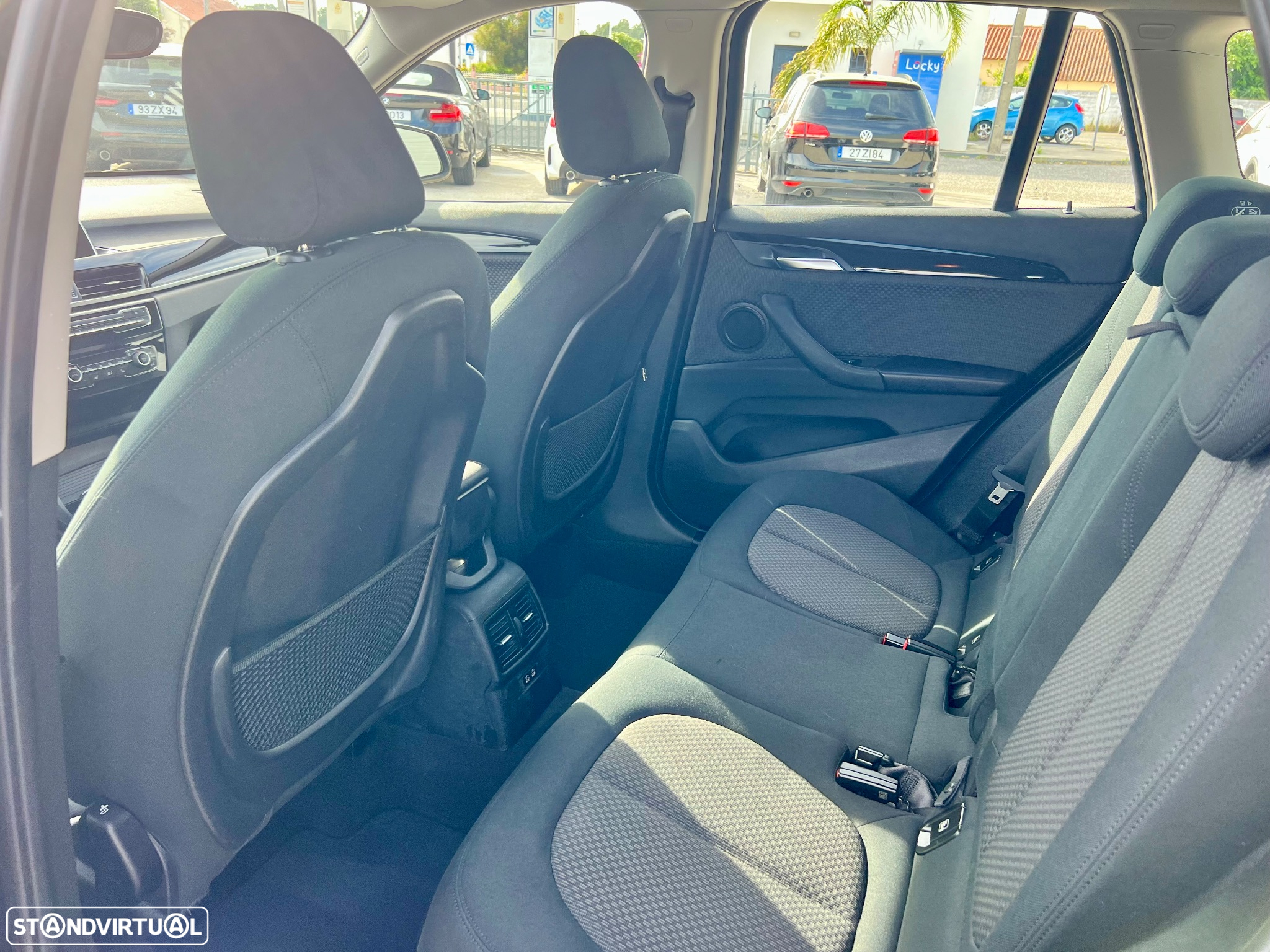 BMW X1 18 d sDrive Auto Line Sport - 15
