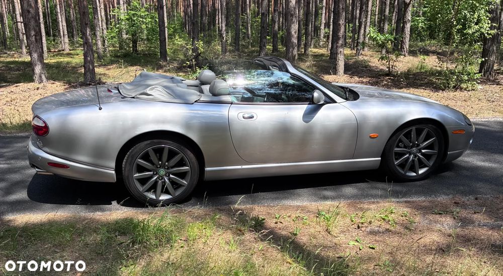 Jaguar XK8 Cabriolet - 23