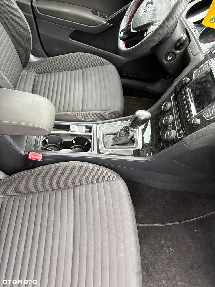 Volkswagen Golf - 11