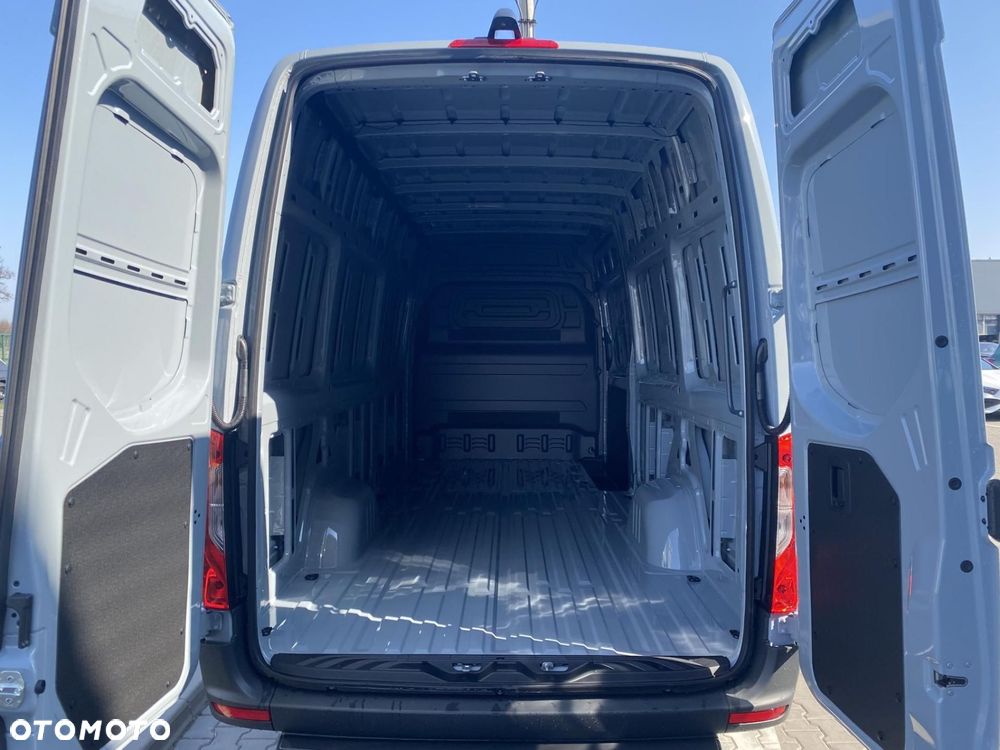 Mercedes-Benz Sprinter - 6