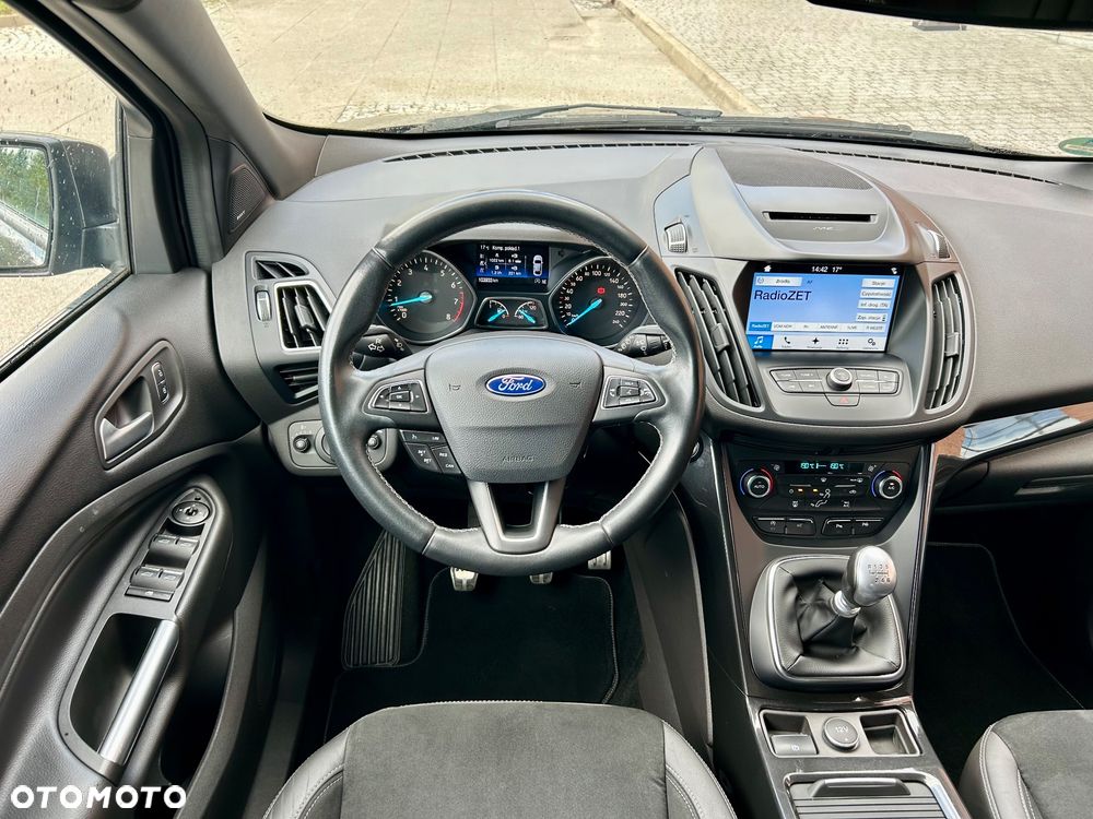 Ford Kuga 1.5 EcoBoost 2x4 ST-Line - 26