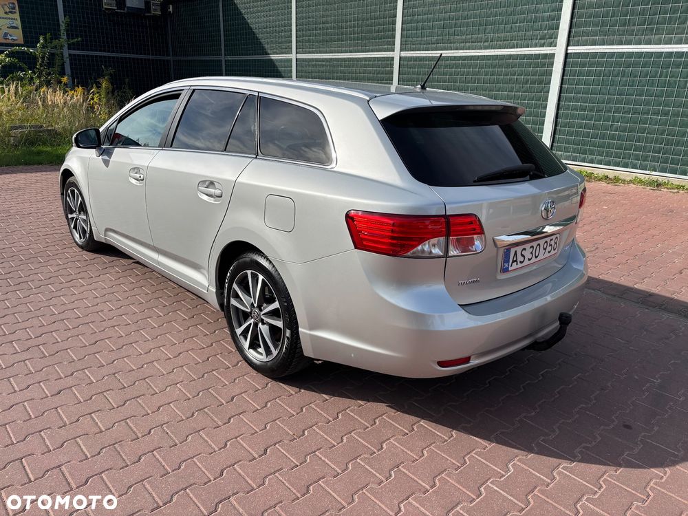 Toyota Avensis - 7