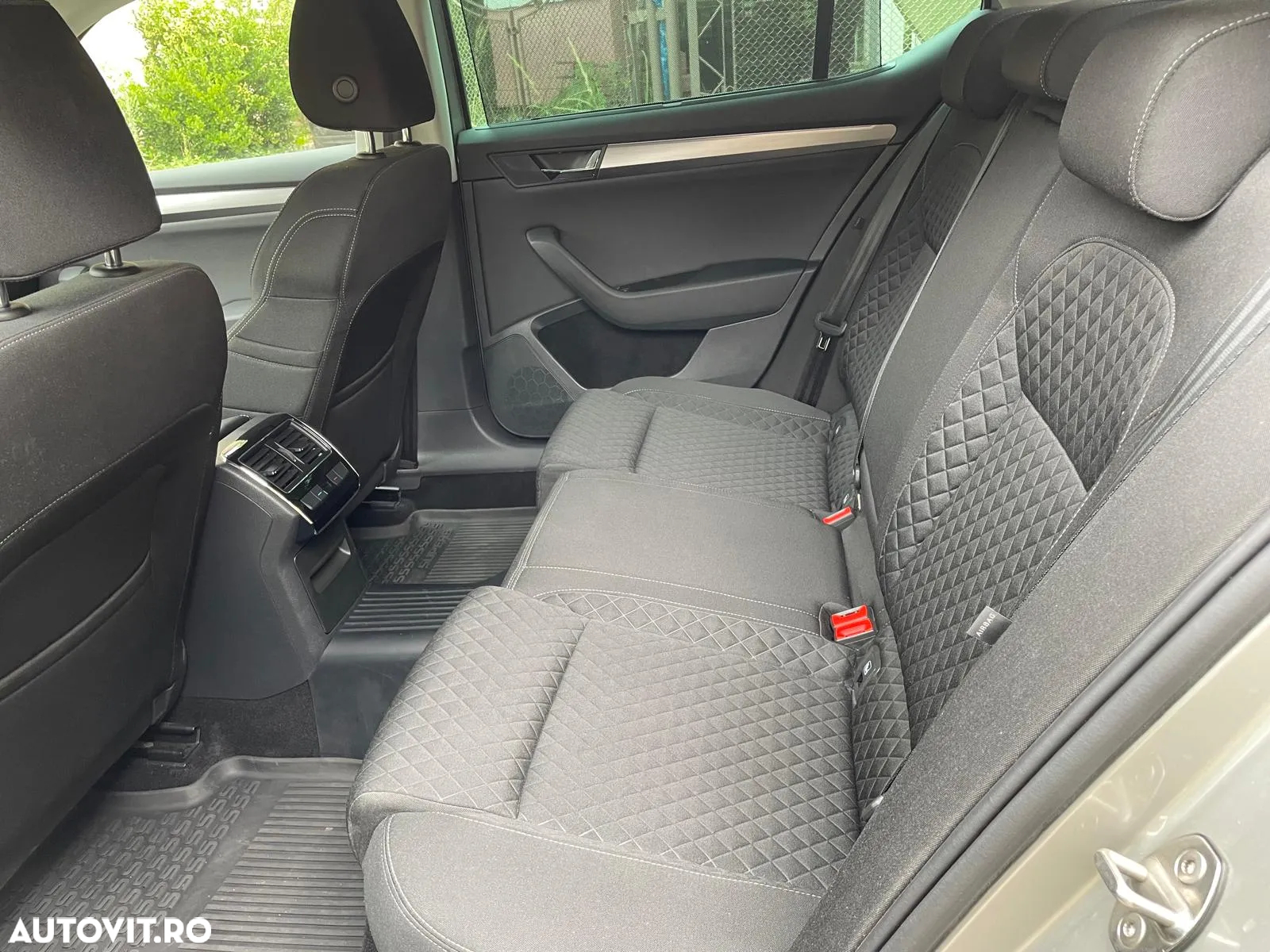 Skoda Superb 2.0 TDI 4X4 Ambition - 3