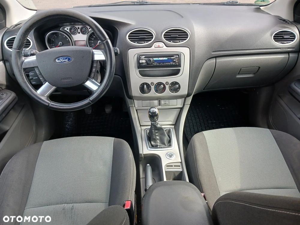 Ford Focus 1.6 16V Style - 7
