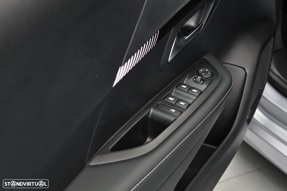 Peugeot e-208 51 kWh Allure - 23