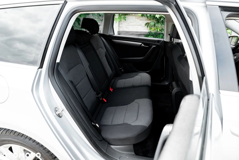 Volkswagen Passat Variant 1.8 TSI DSG Comfortline - 24