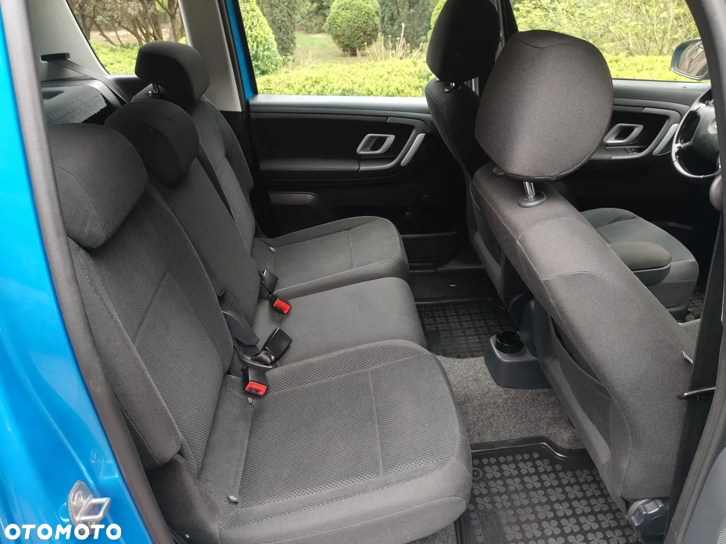 Skoda Roomster 1.6 16V Comfort - 9