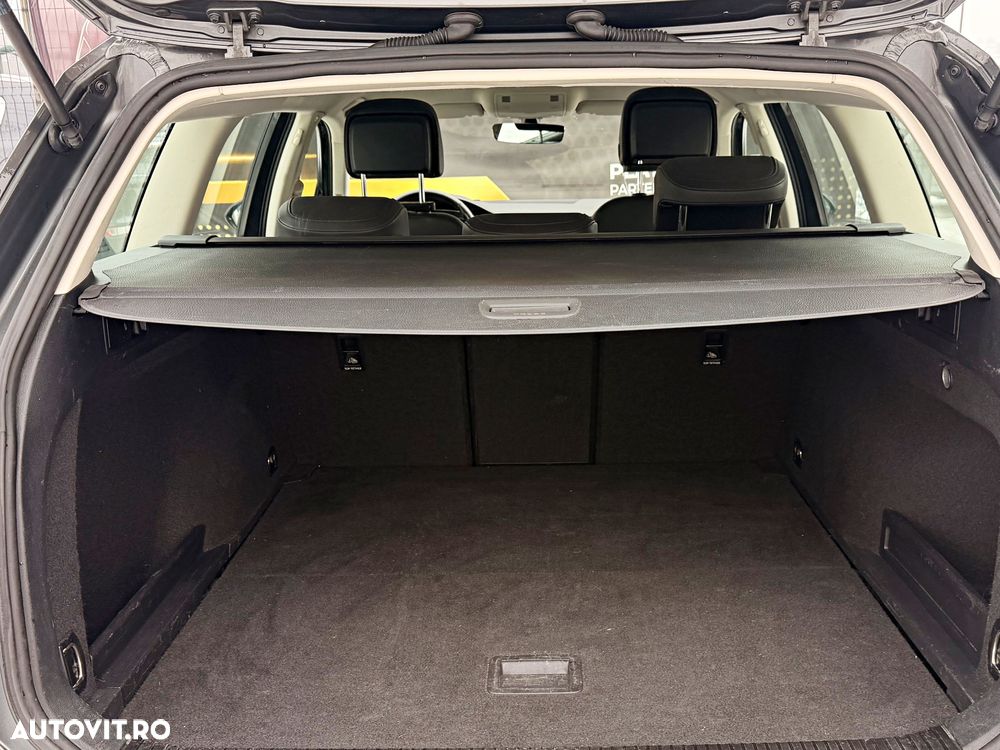 Volkswagen Passat 1.6 TDI SCR DSG Business - 16