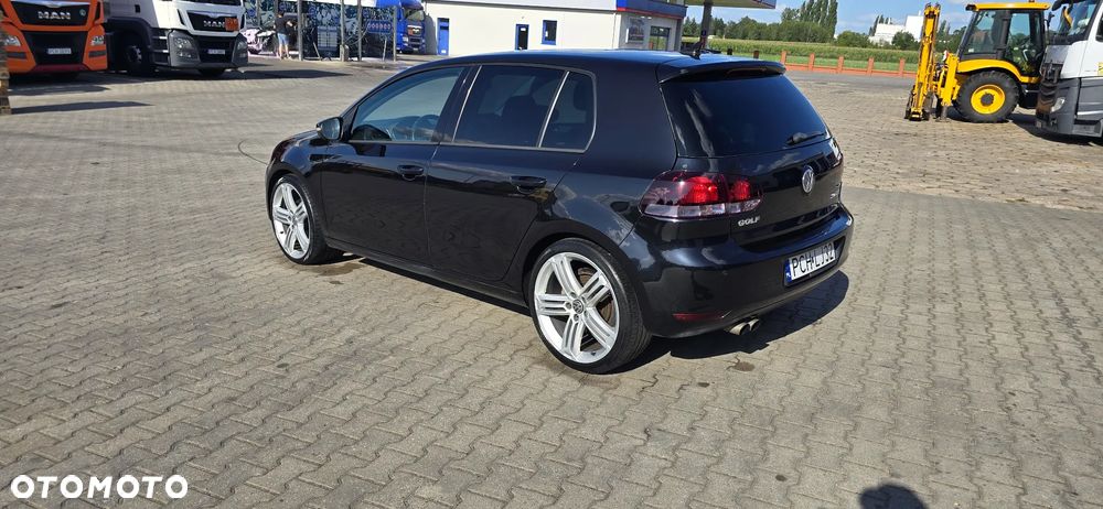 Volkswagen Golf 2.0 TDI DPF DSG Highline - 3