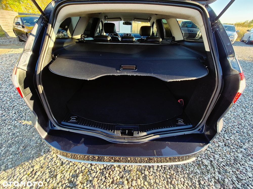 Ford Mondeo - 32